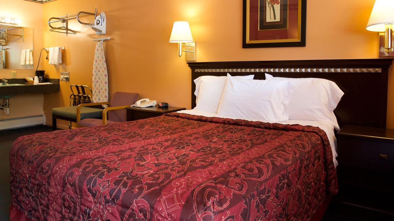 Hometown Inn Athens Esterno foto