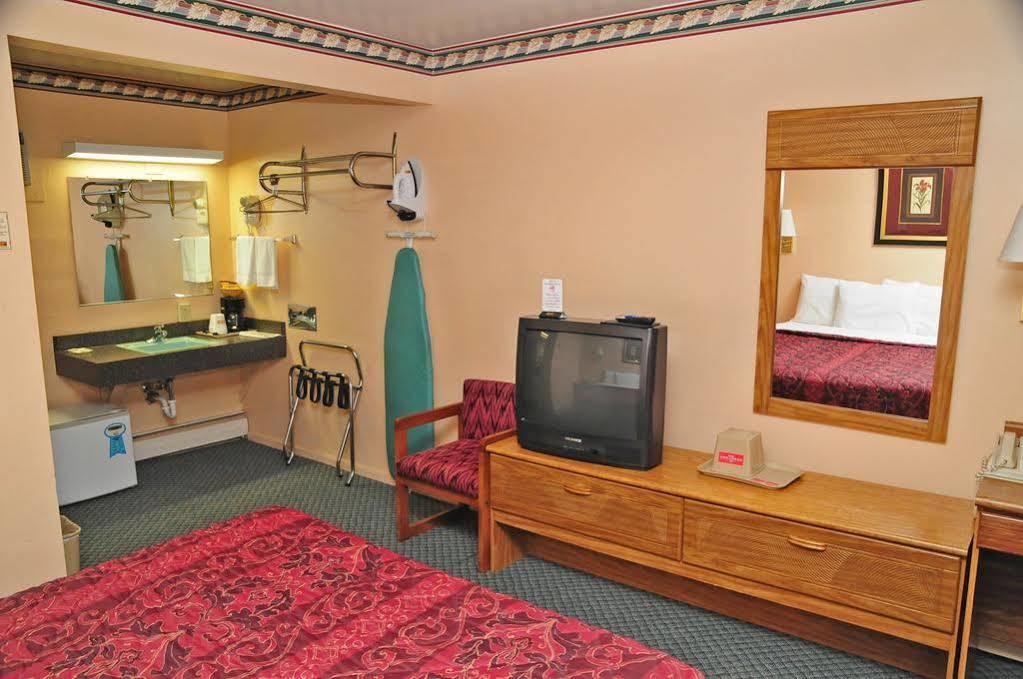 Hometown Inn Athens Esterno foto